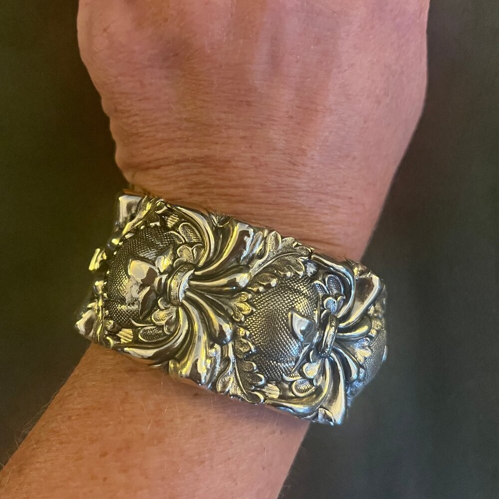 Vintage Goldtone Whiting & Davis Bangle Bracelet